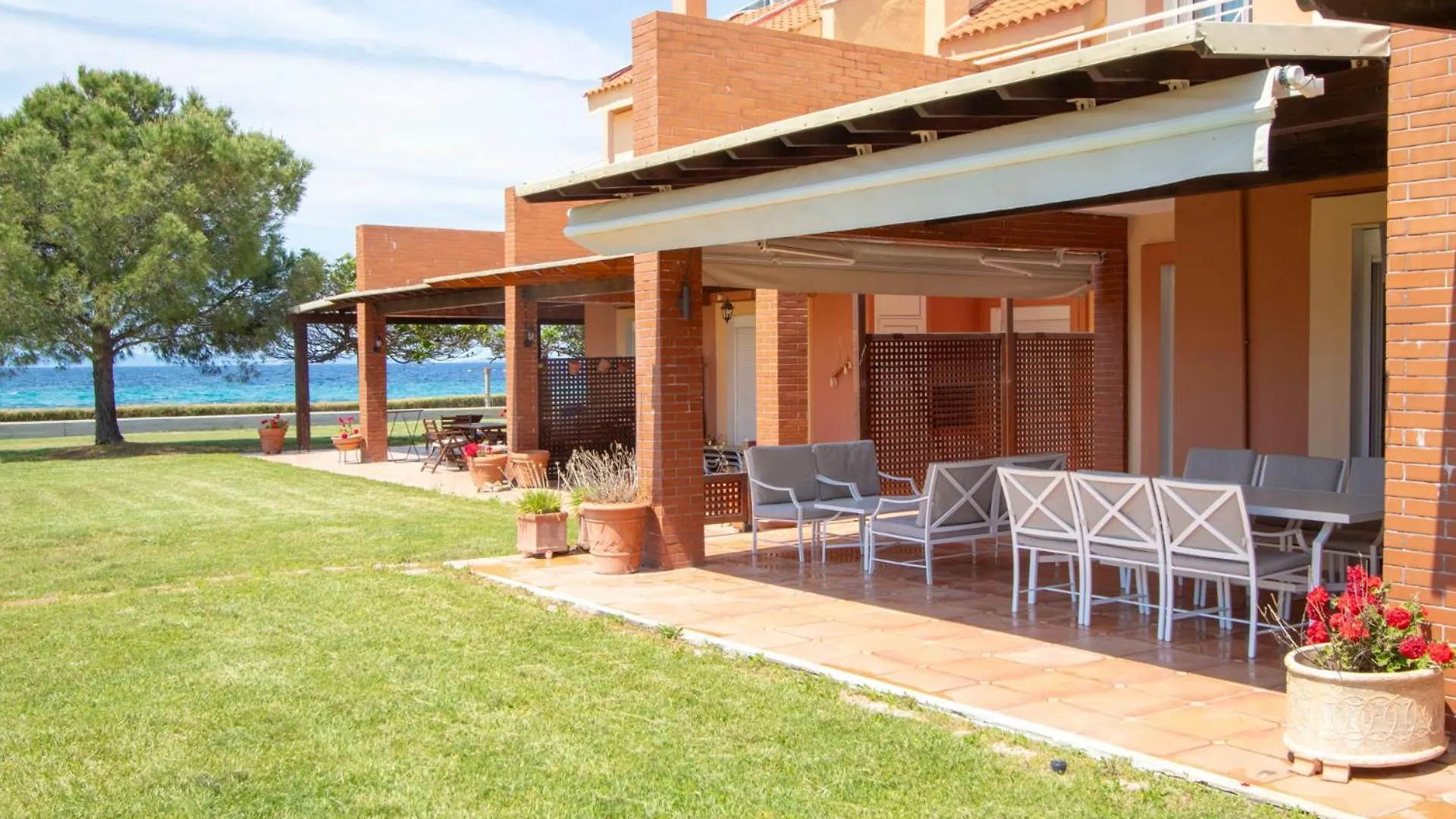 Aeon Beach Villa, Tripotamos By Halkidiki Villas Metokhion Konstamonitou