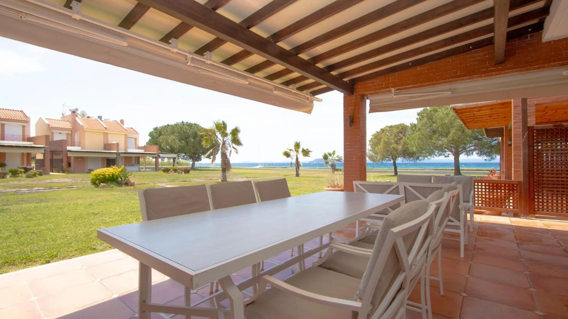 Aeon Beach Villa, Tripotamos By Halkidiki Villas Metokhion Konstamonitou